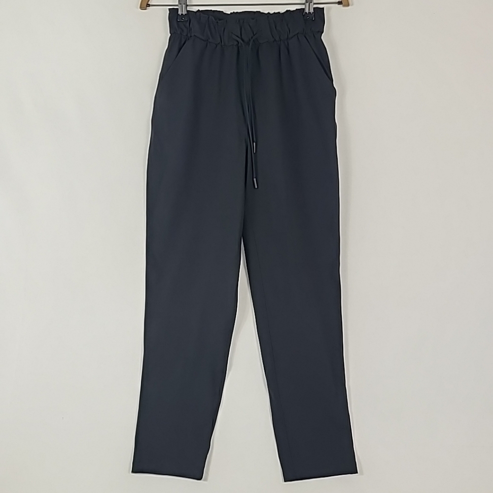 Lululemon Women's Keep Moving Pant 7/8 High Rise Black Size 4 EUC!